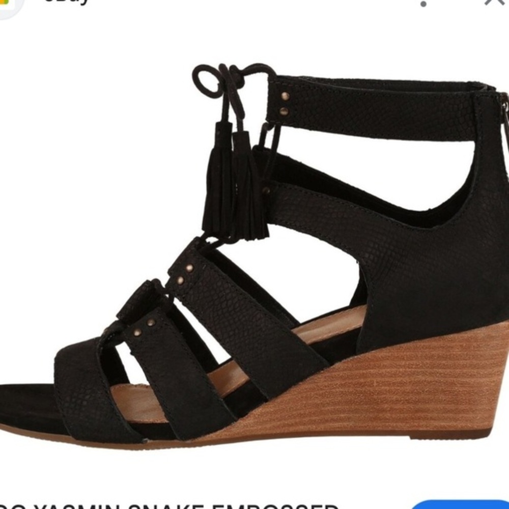 Ugg Sz 7.5 Women's Black Strappy Sandals Yazmin snake embossed